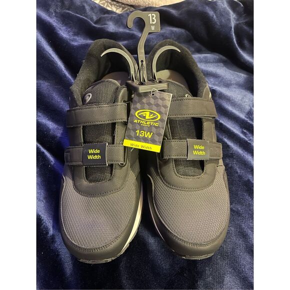 Black ATHLETIC WORKS 13W Wide Width Memory Foam Adjustable Shoes - Picture 1 of 5
